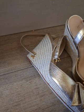 Sandalias Michael Kors Doradas Talla X