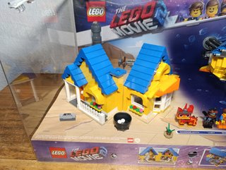 Display Tienda LEGO The Movie 2 Set 70832