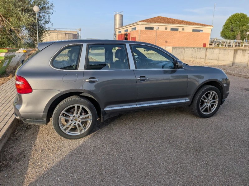 Porsche Cayenne 2007 - foto 1