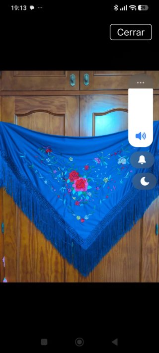 Mantón Flamenco Bordado Flores Azul y Rosa