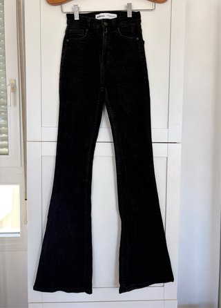 Pantalón vaquero campana Bershka negro XS
