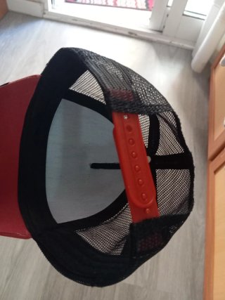 Gorra Looney Tunes Bugs Bunny Roja y Negra