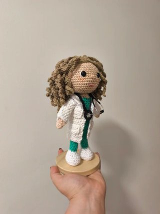 Figura Amigurumi Doctora Personalizada