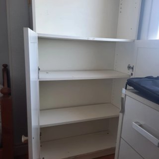 Cama infantil con cajones y armario