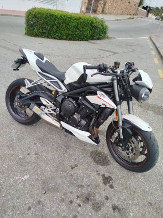 Triumph Street Triple 765 RS