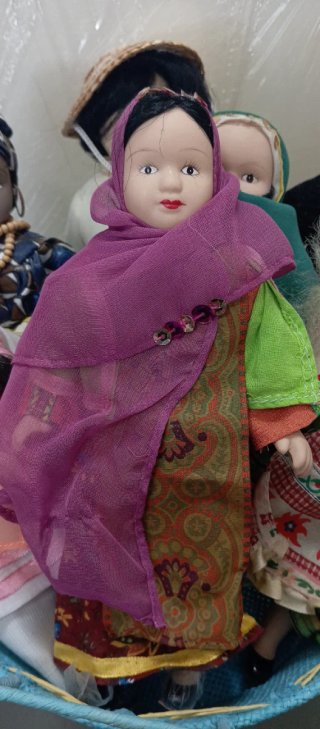Colección Muñecas Porcelana Varias Culturas