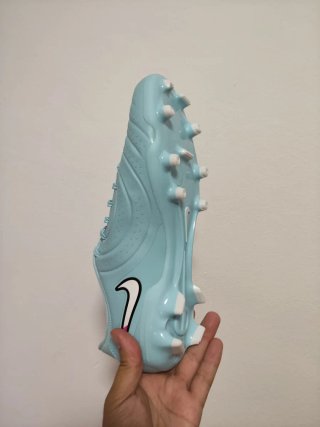 T44,5 Nike Legend 10 Academy  Azul/Rosa