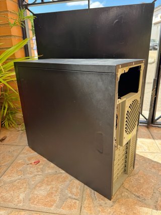 Caja de ordenador Primux