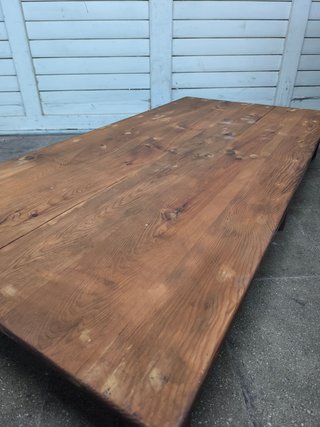 Mesa de centro antigua de madera