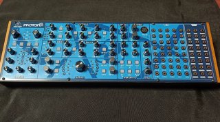 Behringer Proton Sintetizador Semimodular