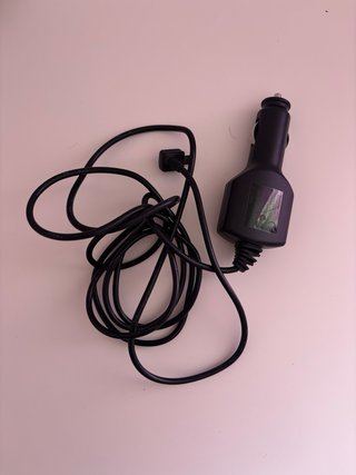 GPS Garmin nüvi con soporte, cargador y funda