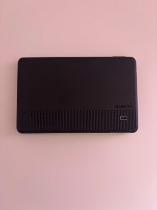 GPS Garmin nüvi con soporte, cargador y funda