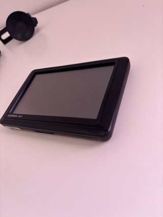 GPS Garmin nüvi con soporte, cargador y funda