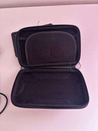 GPS Garmin nüvi con soporte, cargador y funda