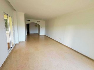 Piso en venta en Elviria en Marbella