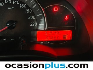 Nissan Micra 1.2G Acenta 59 kW (80 CV)