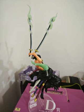 Figura Roronoa Zoro - Ichiban Kuji (One Piece)