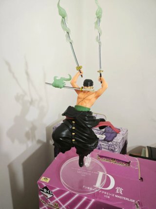 Figura Roronoa Zoro - Ichiban Kuji (One Piece)