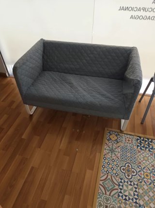 Sofá de tela gris Ikea