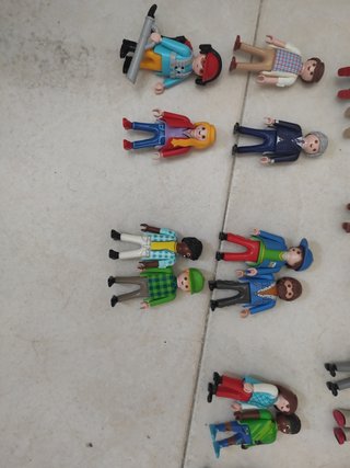104 Figuras Playmobil Variadas