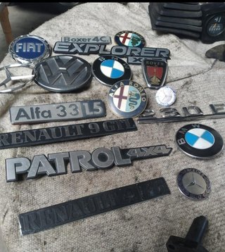Insignias coches clásicos 70s 80s 90s