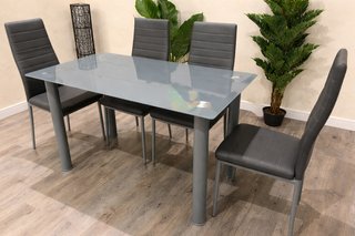 Mesa cristal templado + 4 sillas negras