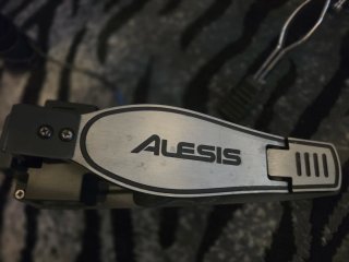 Batería Electrónica Alesis