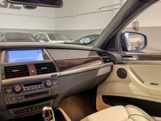 BMW X6 xDrive50i V8 Biturbo 407 CV · Nacional · 120.000 km