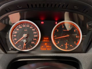 BMW X6 xDrive50i V8 Biturbo 407 CV · Nacional · 120.000 km
