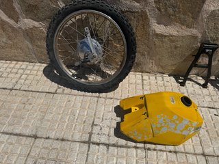 Llantas depósito basculante Suzuki Minicross