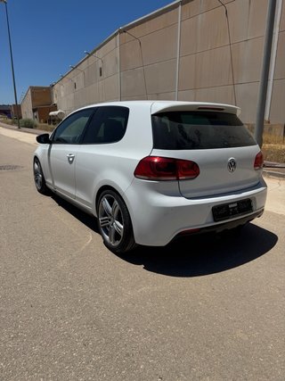 Volkswagen Golf GTD (paquete R20)