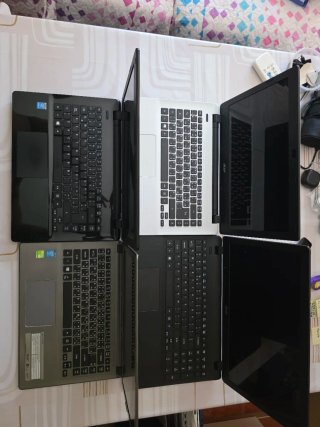 Lote 4 Portátiles Acer para Piezas/Reacondicionado