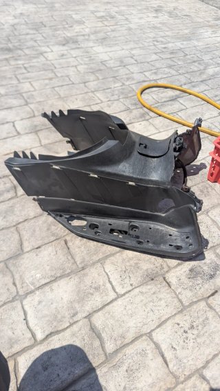 Plástico Reposapiés Yamaha XMAX 250 2007