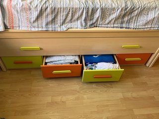 Dormitorio Infantil: Cama Nido, Mesa y Zapatero