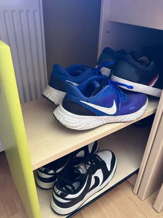 Dormitorio Infantil: Cama Nido, Mesa y Zapatero