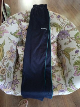 Pantalón de chándal negro con ribete
