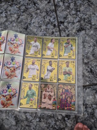 Álbum Panini Adrenalyn XL 24-25 casi completo