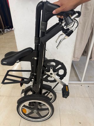 Bici plegable negra