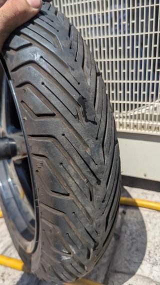 Llanta Delantera Yamaha X Max 250 2007