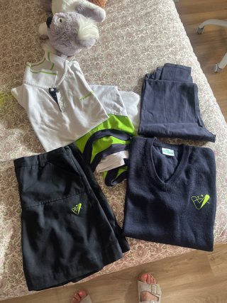 Uniforme escolar: polo, jersey y pantalón carmelit