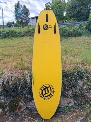 Tabla de surf azul