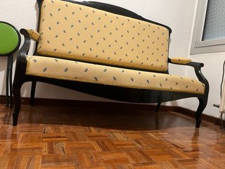 Sofá antiguo tela y madera