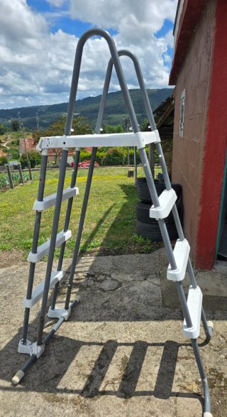 Depuradora Intex SX3200 Escalera Intex