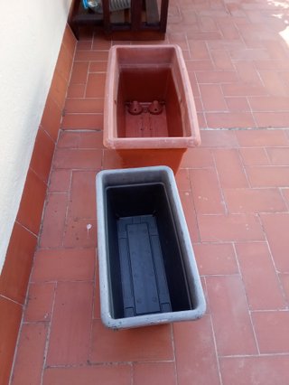 Grandi fioriere in plastica