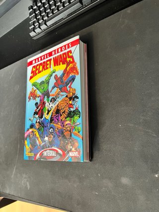 Secret wars integral Marvel héroes