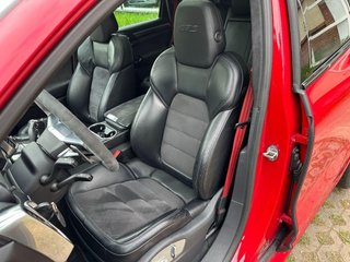 PORSCHE Cayenne GTS