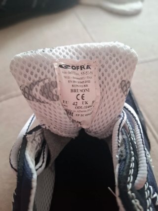 Zapatos de trabajo negros y azules