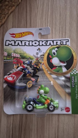 Hot Wheels Mario Kart Yoshi Pipe Frame