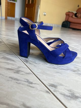 Tacones azules de plataforma