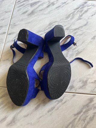 Tacones azules de plataforma